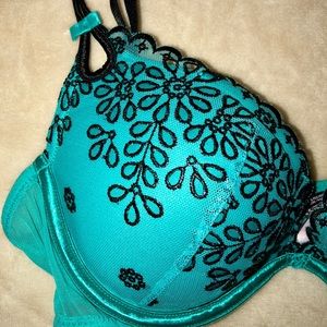 Teal/turquoise Victoria’s Secret Bra 34B